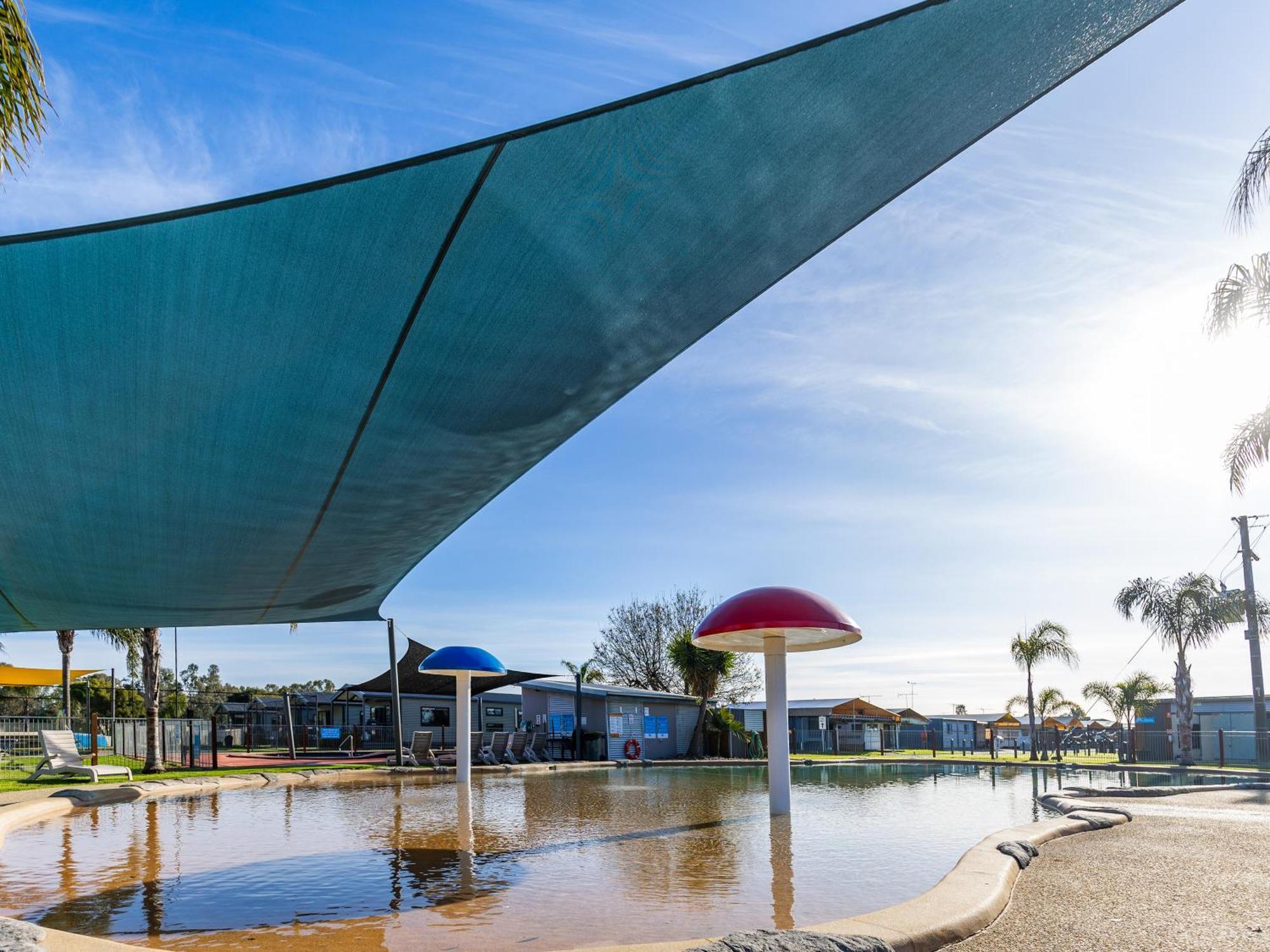 Nrma Yarrawonga Mulwala Holiday Park エクステリア 写真