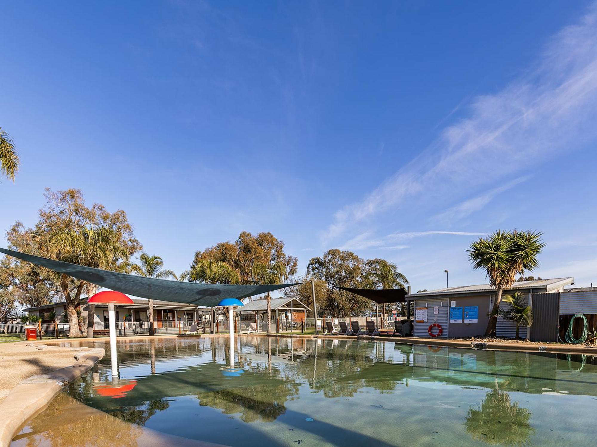 Nrma Yarrawonga Mulwala Holiday Park エクステリア 写真