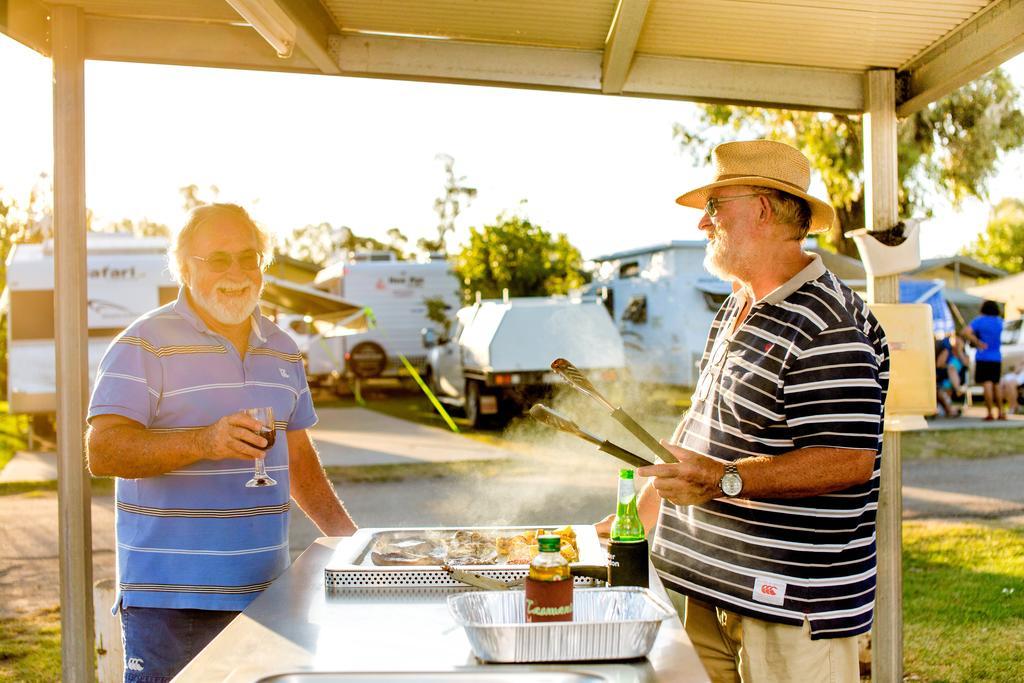 Nrma Yarrawonga Mulwala Holiday Park エクステリア 写真